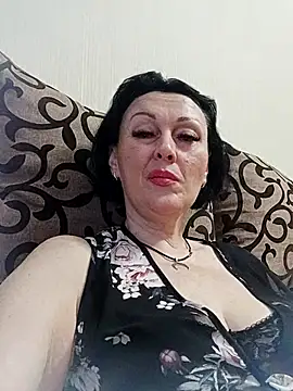 HelgaDennis online show from 15, 7, 2026