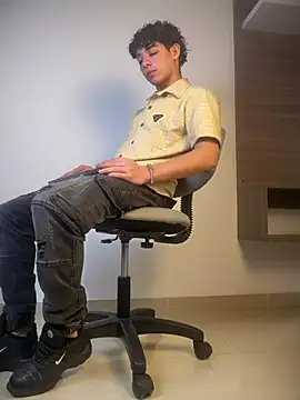 Snapshot of Connor_Turner chatting on 20, 3, 2026 Connor Turner online show from 20, 3, 2026