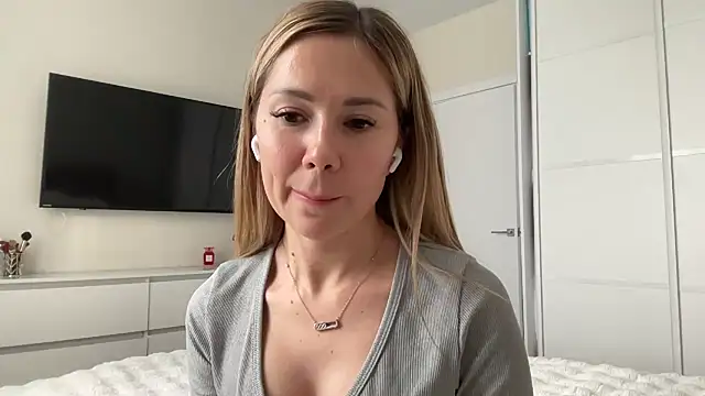 Snapshot of NensySafrons chatting on 22, 3, 2026 NensySafrons online show from 22, 3, 2026