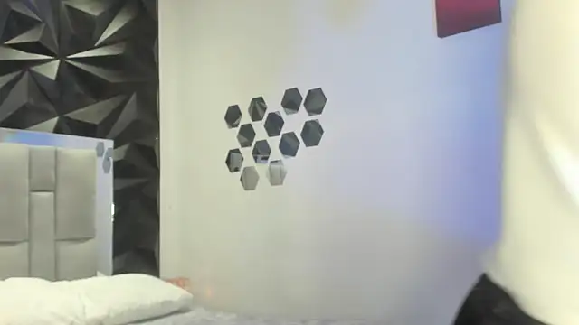 Snapshot of RabbitFox_ chatting on 23, 3, 2026 RabbitFox online show from 23, 3, 2026