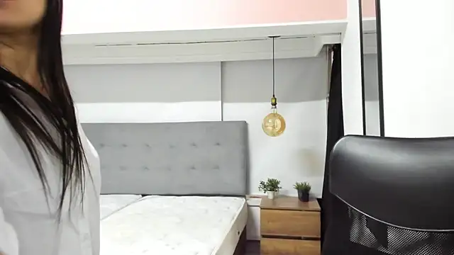 Snapshot of LindaCatalina_ chatting on 27, 3, 2026 LindaCatalina online show from 27, 3, 2026