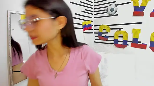 LindaCatalina  online show from 6, 7, 2026