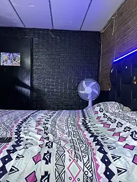 LATINSEXBOM online show from 22, 4, 2026