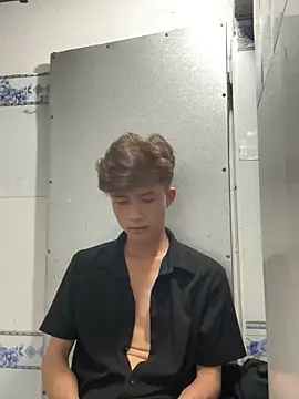 Nguyencuong1999 online show from 29, 4, 2026