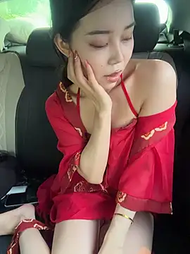 Snapshot of kiki-chloe chatting on 13, 4, 2026 kiki-chloe online show from 13, 4, 2026