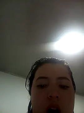 violetascottt online show from 4, 4, 2026