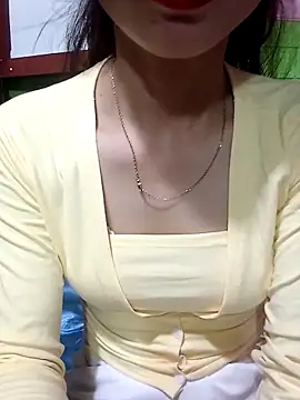 Snapshot of AmyLinee01 chatting on 6, 4, 2026 AmyLinee01 online show from 6, 4, 2026