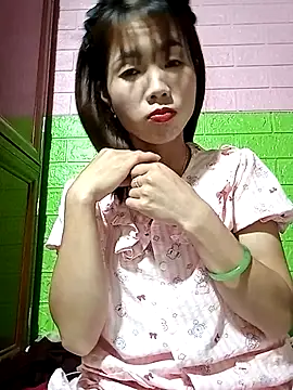 Snapshot of AmyLinee01 chatting on 25, 4, 2026 AmyLinee01 online show from 25, 4, 2026