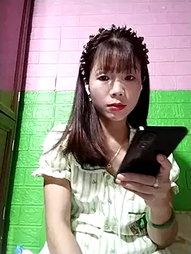 AmyLinee01 online show from 20, 5, 2026
