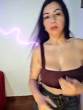 Snapshot of Franchescatoop chatting on 24, 4, 2026 Franchescatoop online show from 24, 4, 2026
