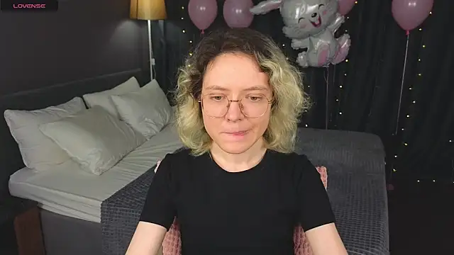 Snapshot of HottoKori chatting on 10, 4, 2026 HottoKori online show from 10, 4, 2026