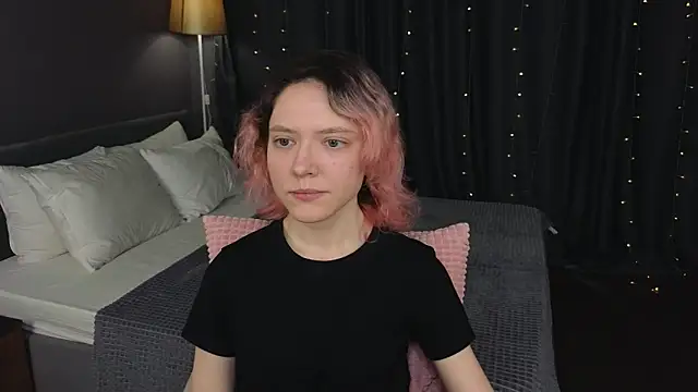 Snapshot of HottoKori chatting on 18, 4, 2026 HottoKori online show from 18, 4, 2026