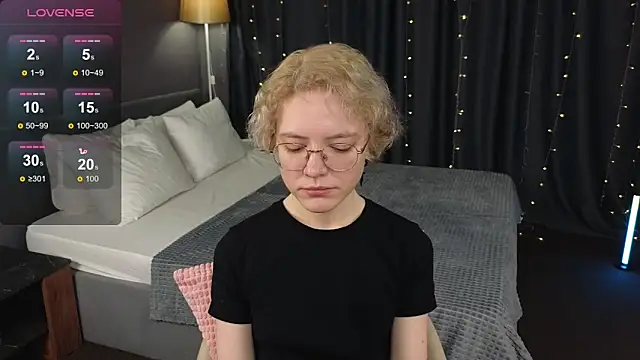 Snapshot of HottoKori chatting on 11, 5, 2026 HottoKori online show from 11, 5, 2026