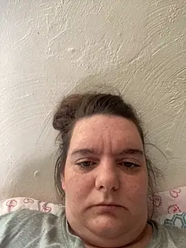 DaddysLiLNaughtyWife online show from 21, 4, 2026