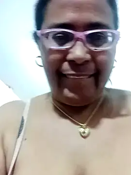 sexymomsn online show from 24, 4, 2026