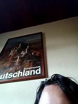 yarinhafox online show from 5, 4, 2026