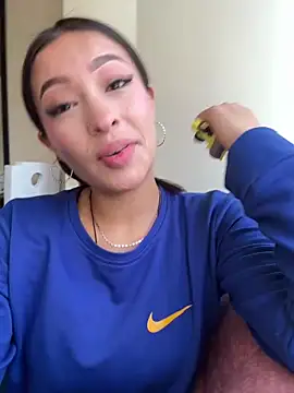 Snapshot of Itze_Mua chatting on 21, 6, 2026 Itze Mua online show from 21, 6, 2026