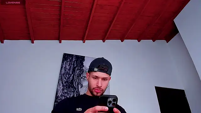 Snapshot of Santos_ramirez1 chatting on 13, 4, 2026 Santos ramirez1 online show from 13, 4, 2026