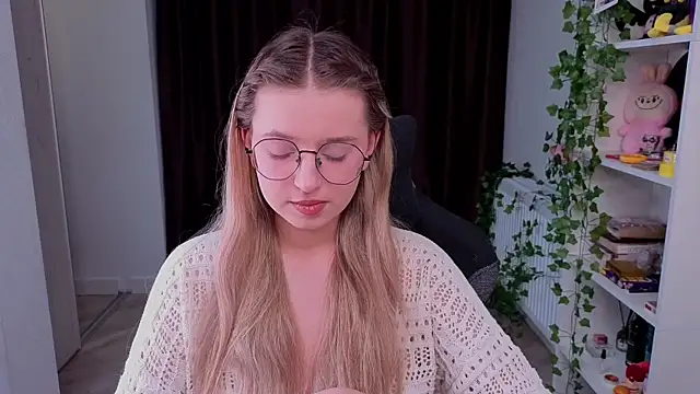 aviaveavii online show from 8, 5, 2026