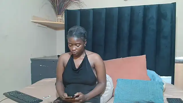 Snapshot of SexySlimMelanin7 chatting on 14, 7, 2026 SexySlimMelanin7 online show from 14, 7, 2026