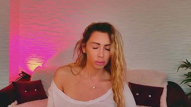 Snapshot of AngelWooW chatting on 27, 3, 2026 AngelWooW online show from 27, 3, 2026