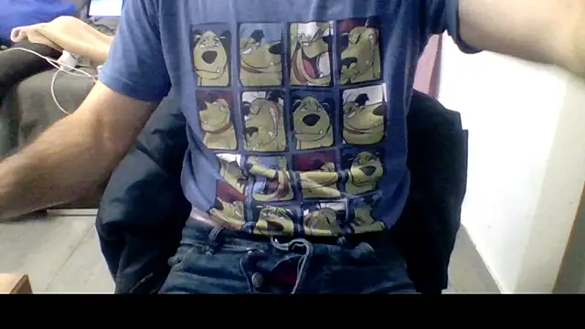 Snapshot of ACruoreX chatting on 31, 3, 2026 ACruoreX online show from 31, 3, 2026