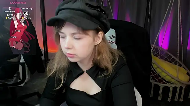 Snapshot of LeonaHicks chatting on 10, 6, 2026 LeonaHicks online show from 10, 6, 2026