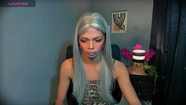 xEllaineCumsLotx online show from 25, 3, 2026