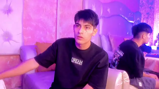 TylerCruz   online show from 23, 4, 2026