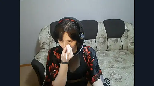 ShaynaLinley online show from 21, 4, 2026