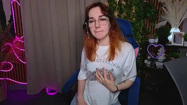 Snapshot of JoanReed chatting on 26, 3, 2026 JoanReed online show from 26, 3, 2026