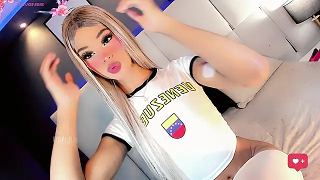 Snapshot of Kornylovee chatting on 18, 5, 2026 Kornylovee online show from 18, 5, 2026