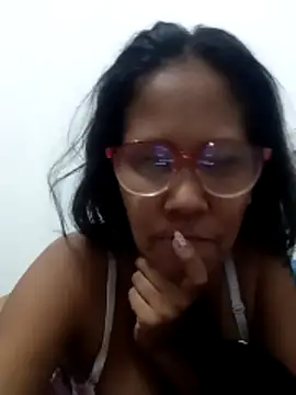 Karen La Flaca online show from 2, 4, 2026