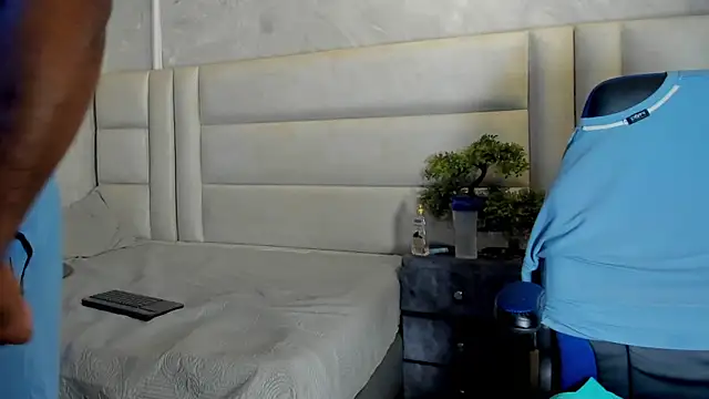 Dark lennox online show from 13, 4, 2026
