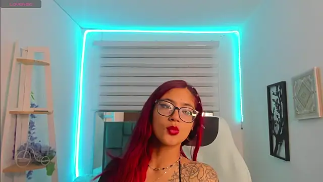 Snapshot of Sara_Red_X chatting on 16, 6, 2026 Sara Red X online show from 16, 6, 2026