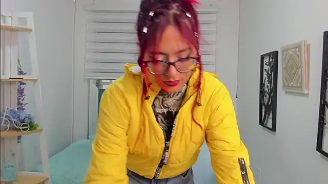 Snapshot of Sara_Red_X chatting on 28, 6, 2026 Sara Red X online show from 28, 6, 2026