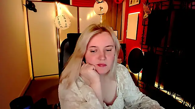 Snapshot of KathyBriggs chatting on 6, 6, 2026 KathyBriggs online show from 6, 6, 2026