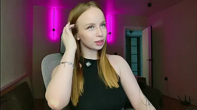 Snapshot of BunnyShinex chatting on 29, 6, 2026 BunnyShinex online show from 29, 6, 2026
