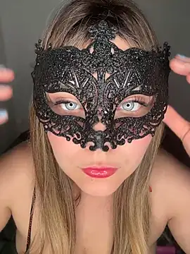 Snapshot of Blonde_Cougar chatting on 13, 5, 2026 Blonde Cougar online show from 13, 5, 2026