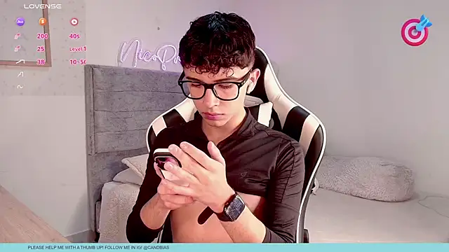 Snapshot of niico_prince chatting on 16, 7, 2026 niico prince online show from 16, 7, 2026