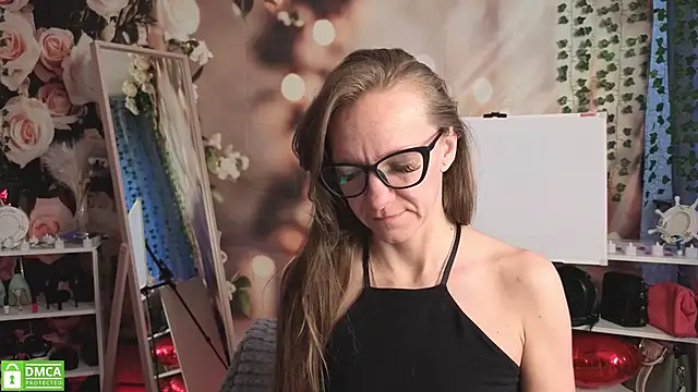 jesica mooonn online show from 18, 4, 2026