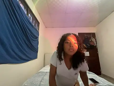 Snapshot of hottDiana chatting on 15, 5, 2026 hottDiana online show from 15, 5, 2026