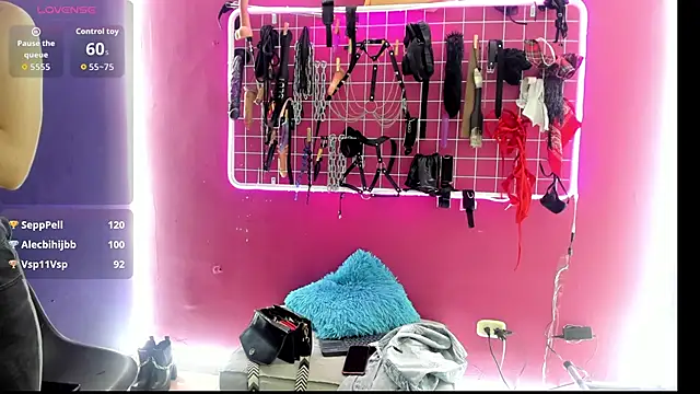 Snapshot of Mistress_aurora_bdsm chatting on 31, 3, 2026 Mistress aurora bdsm online show from 31, 3, 2026