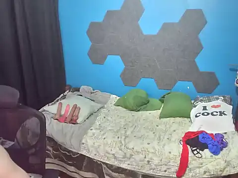 Snapshot of MachoPutito chatting on 10, 10, 2025 MachoPutito online show from 10, 10, 2025