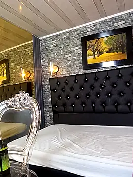  Carolyn online show from 2, 4, 2026