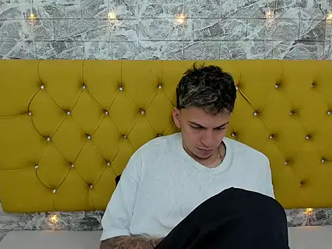 Snapshot of Max_sstteel chatting on 10, 4, 2026 Max sstteel online show from 10, 4, 2026