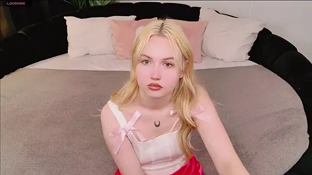 Lilly Eyes online show from 30, 5, 2026