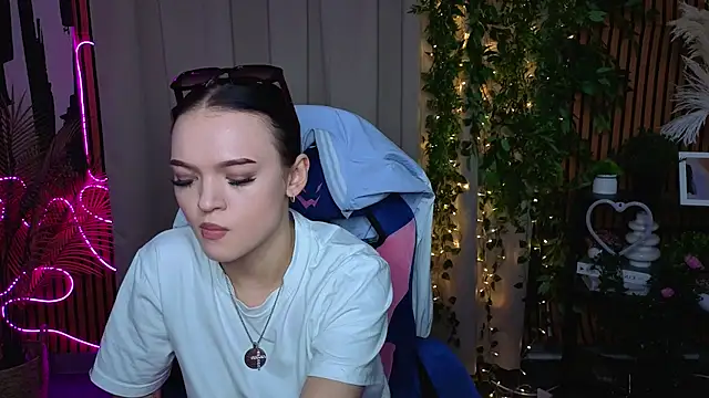 DoraMorgan online show from 5, 4, 2026