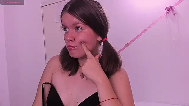  Lunasex  online show from 14, 4, 2026