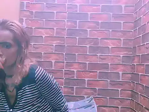 Alanadelray21 online show from 6, 4, 2026